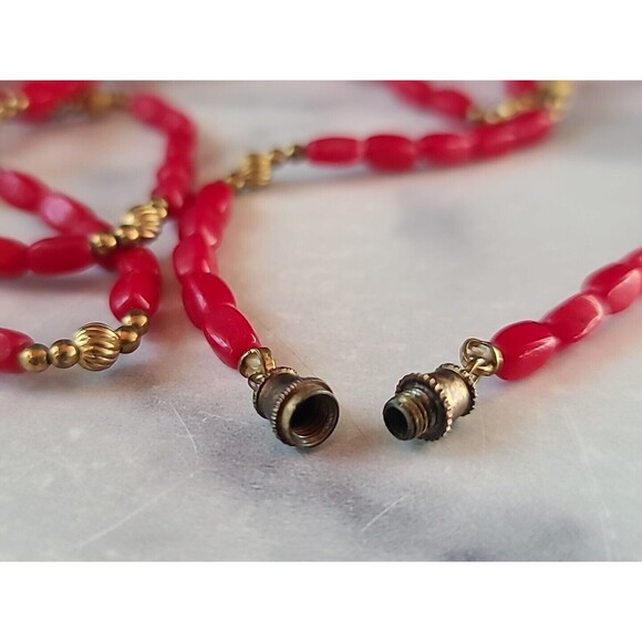 Red Glass And Gold Tone Metal Beaded Necklace, Vintage - Picture 5 of 10